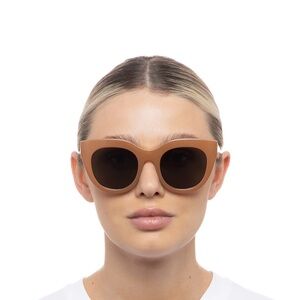 Never Worn - Le Specs Air Heart Tan Sunglasses